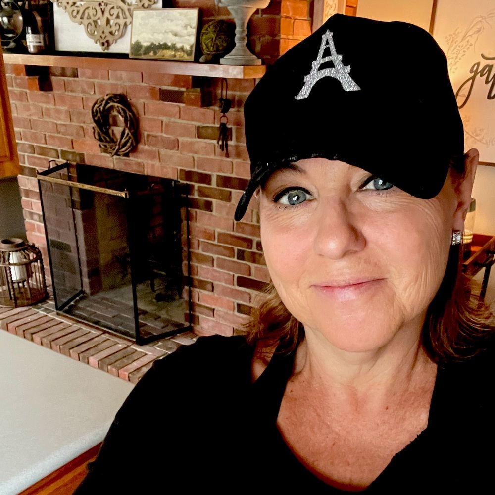 Meet your Posher, Traci